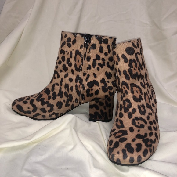 TIME & TRU cheetah print booties - Picture 7 of 9